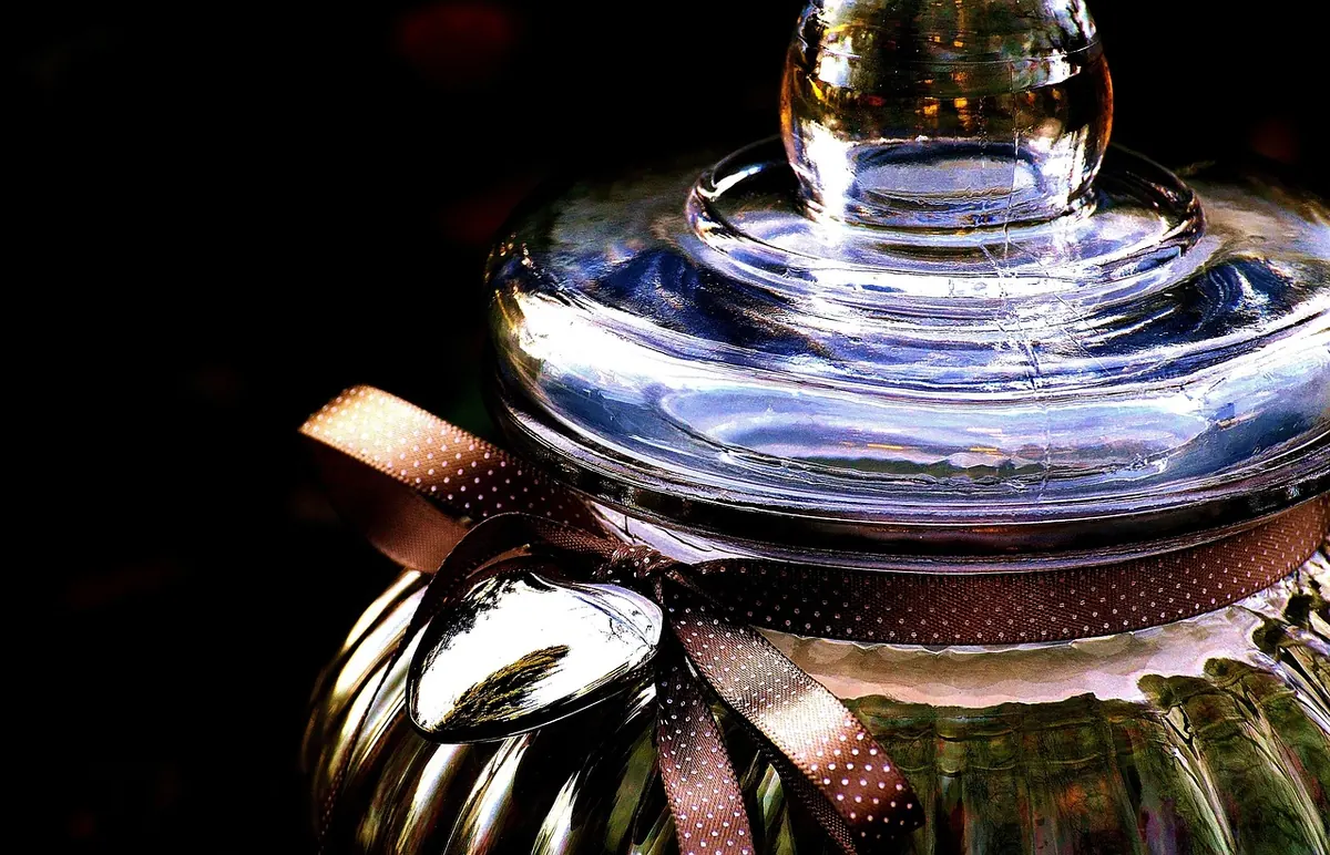 How to Store Saffron So It Keeps Its Flavour and Colour